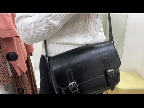 ❤️ אוננות פומבית של הכלבה הצעירה פרלברי עם דילדו בחדר המתאים ☑ פורנו ב-iw.assistdoctor23.ru ﹏